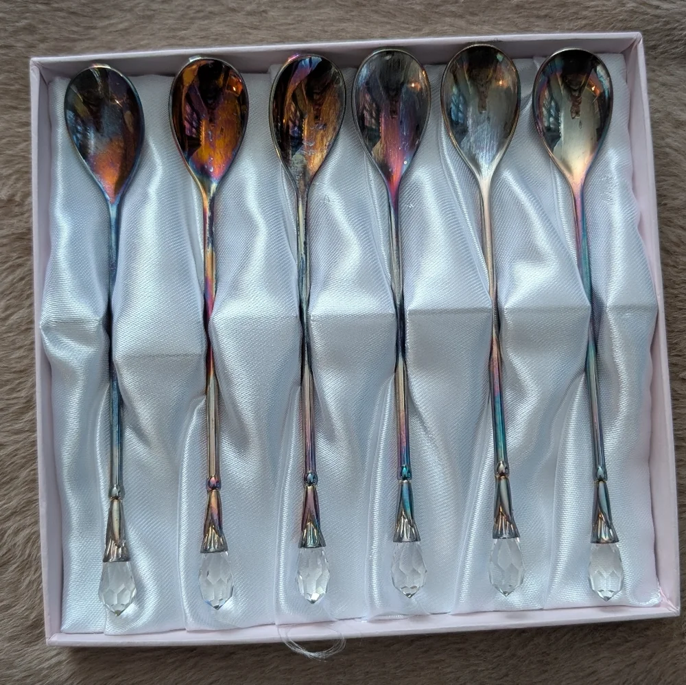 🆕🫰🏼 Vintage Iridescent Silver Teaspoon Set with Crystal Accents
